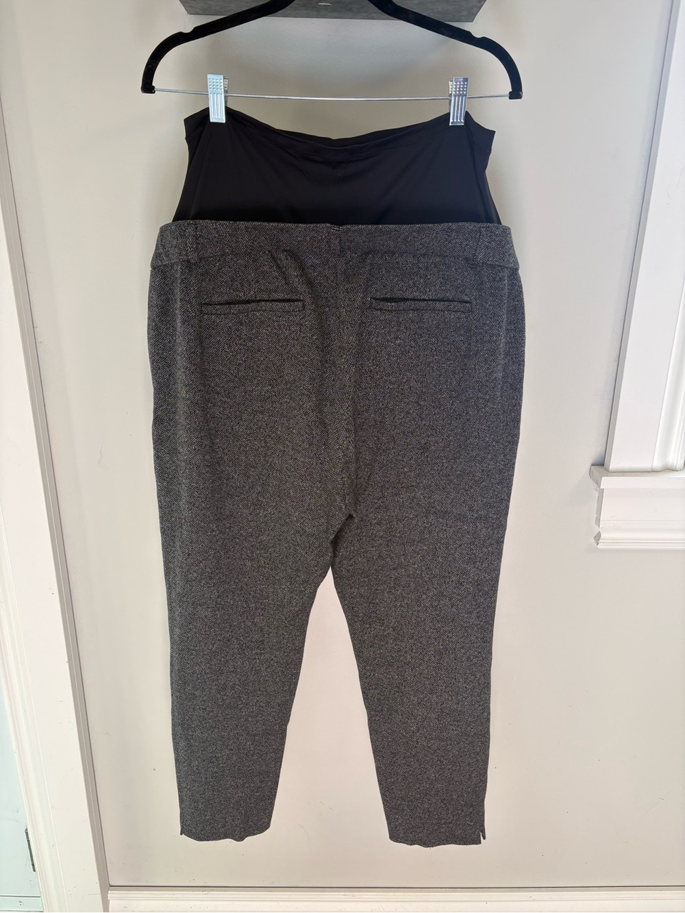 Thyme Maternity Black Overband Grey Ponte Skinny Pants - Picture 2 of 4
